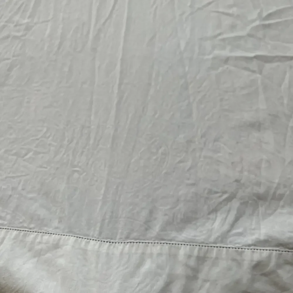 Sferra White Paisley Flat Sheet 102